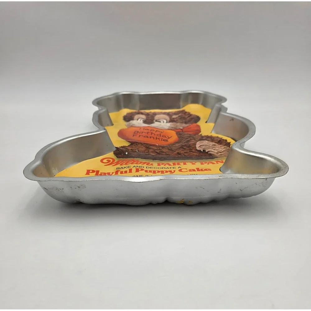 1978‎ Wilton Playful Puppy Cake Pan #502-7636 with Insert